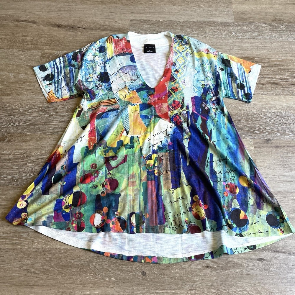 Inoah Abstract Tunic Top Small Short Sleeve V-Neck Art To Wear Swing Blouse